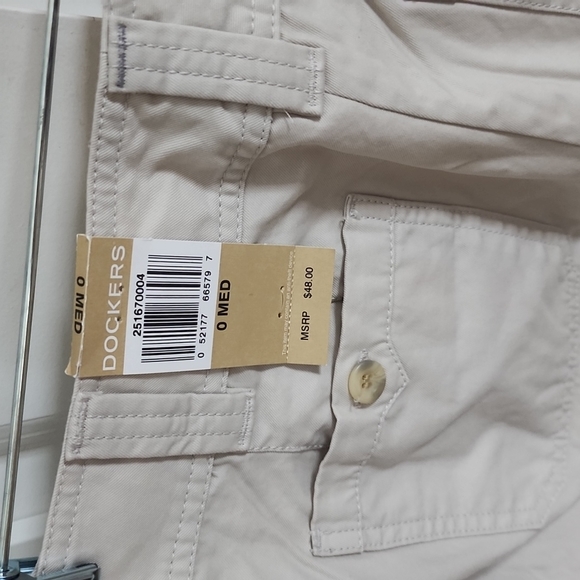 Dockers Pants - Picture 2 of 4